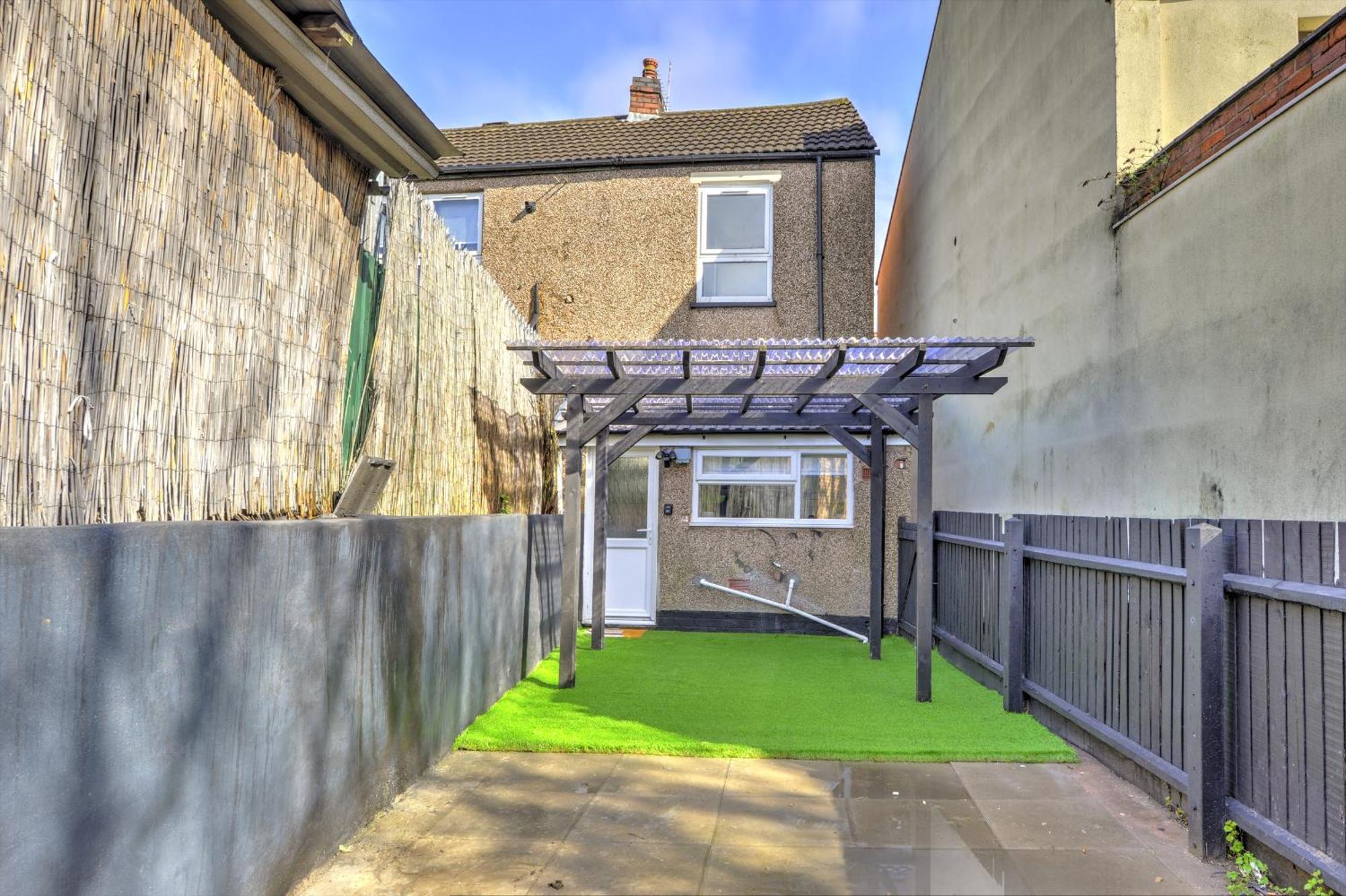 4 Bedrooms Homely House With Garden- Sleeps 9 Comfortably With 6 Comfortable Beds, Free Street Parking, Business Travellers, Contractors, & Holiday-Goers, Coventry, Near All Major Transport Links In Coventry And Motorway Esterno foto